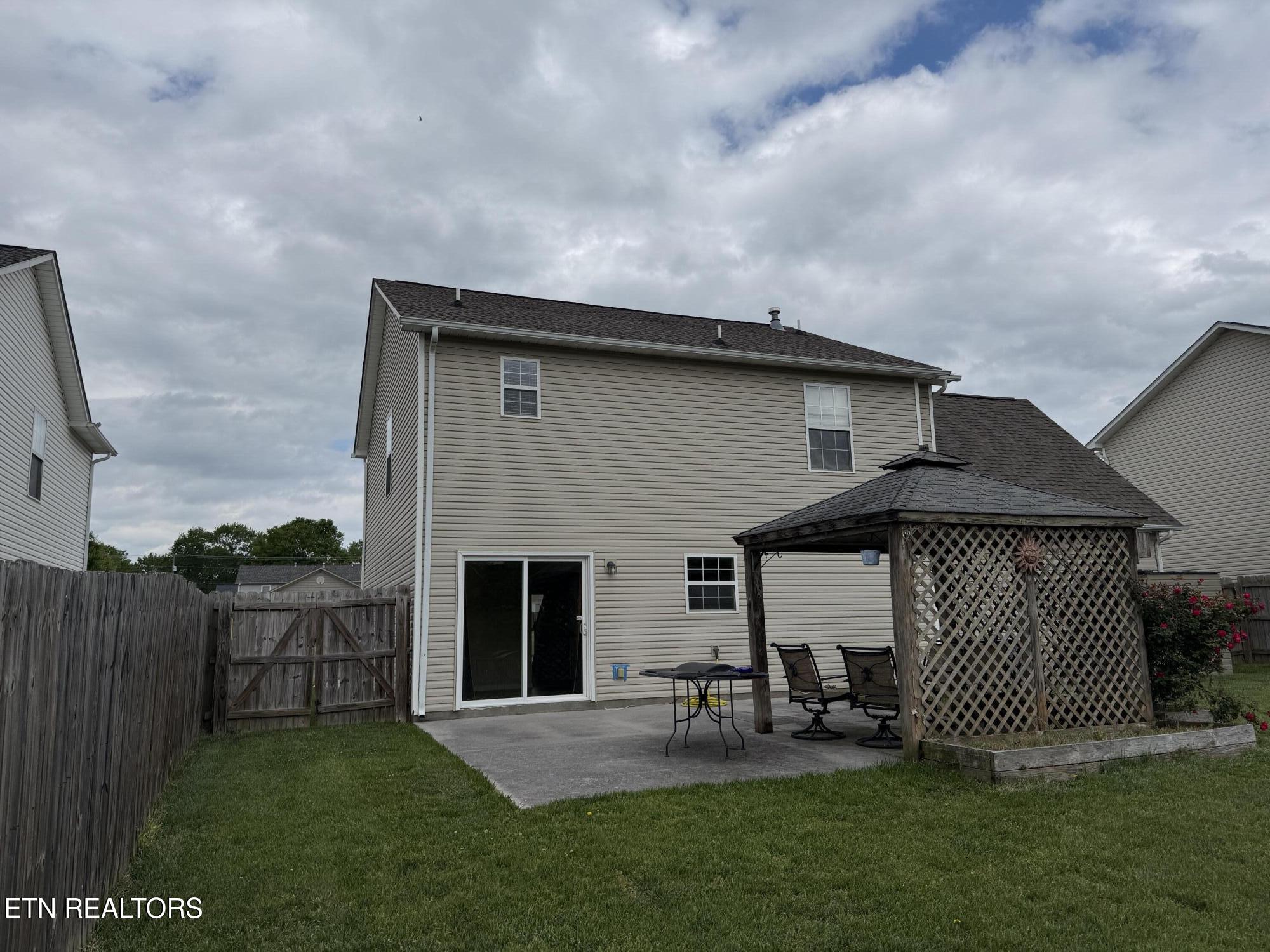 7847 Dawnview Road Powell, TN 37849 - Photo 30 of 38 Rear of Home 2