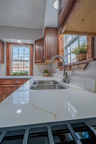 $220,000 | 504 Kreitzer Avenue, Bloomington, IL 61701