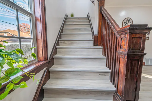 $220,000 | 504 Kreitzer Avenue, Bloomington, IL 61701