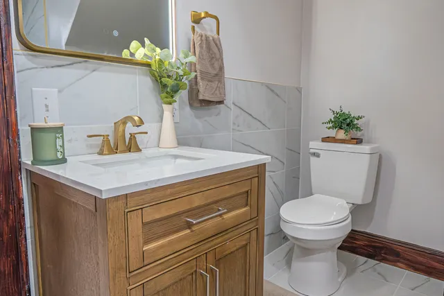 $220,000 | 504 Kreitzer Avenue, Bloomington, IL 61701