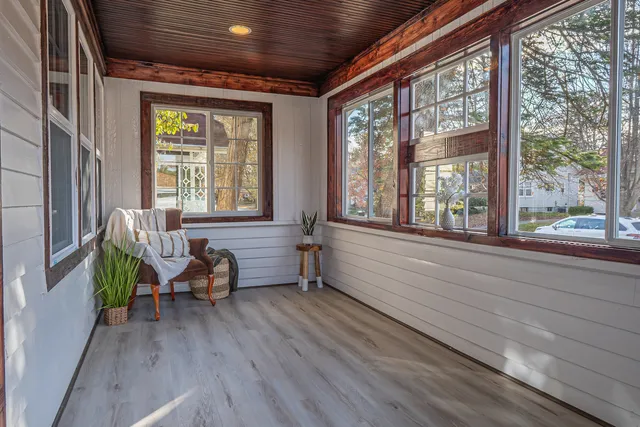 $220,000 | 504 Kreitzer Avenue, Bloomington, IL 61701