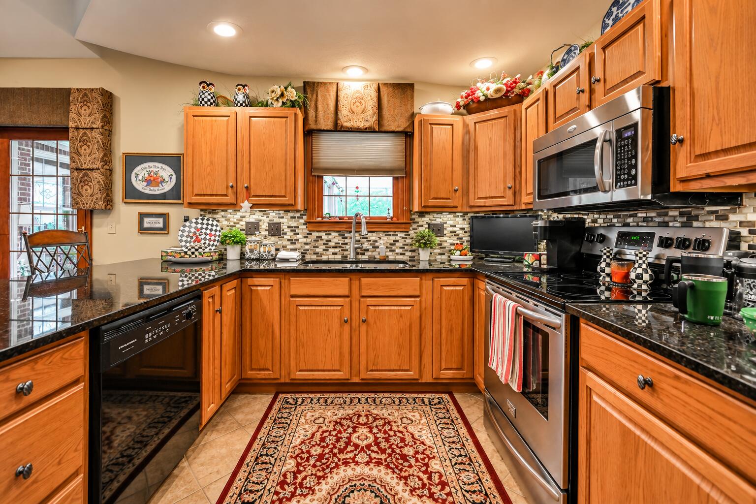 1922 Cattail Point Springfield, OH 45502 - Photo 21 of 40 Kitchen