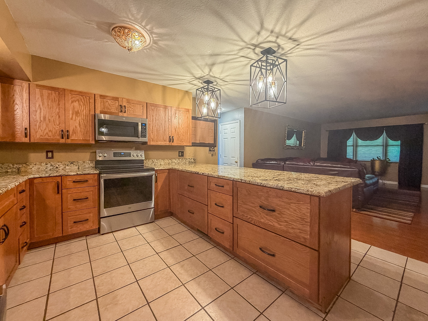 3750 East Lake Shore Drive Decatur, IL 62521 - Photo 10 of 38
