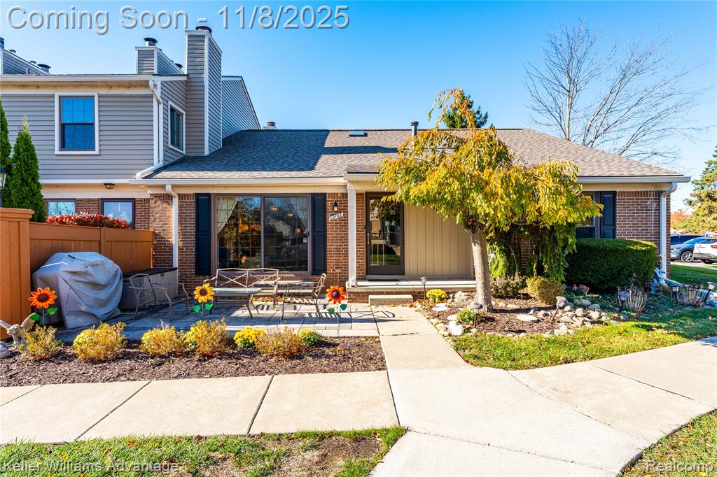 22166 Edgewater Novi, MI 48375 - Photo 1 of 32 Gallery Image 1
