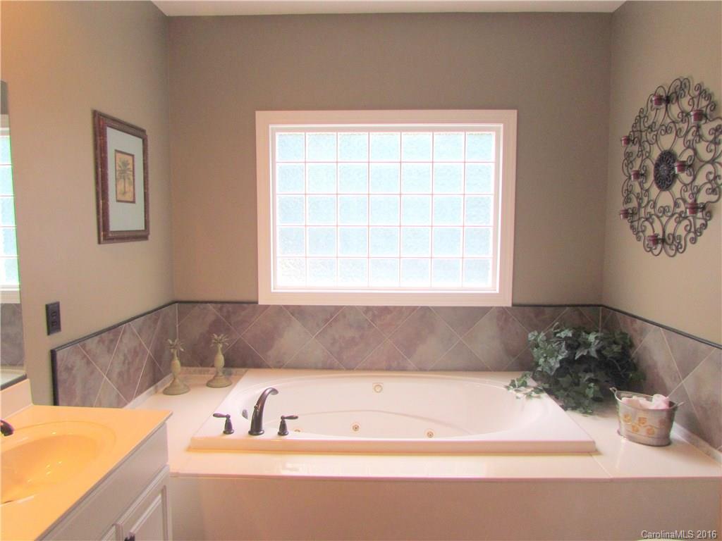 152 Pheasant Ridge Circle York, SC 29745 - Photo 12 of 24 Gallery Image 12