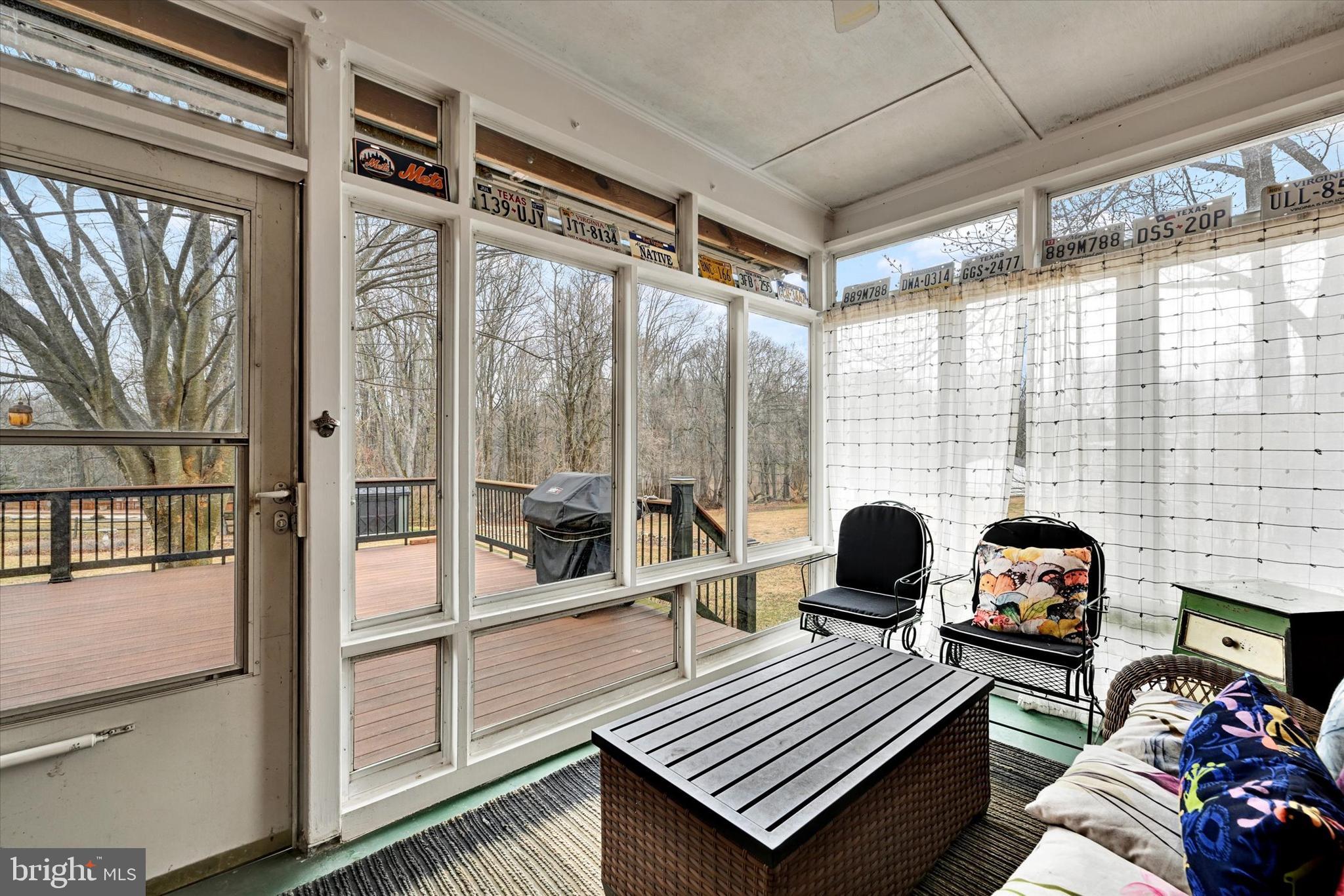 13324 Manor Road Baldwin, MD 21013 - Photo 13 of 34 a living room with furniture