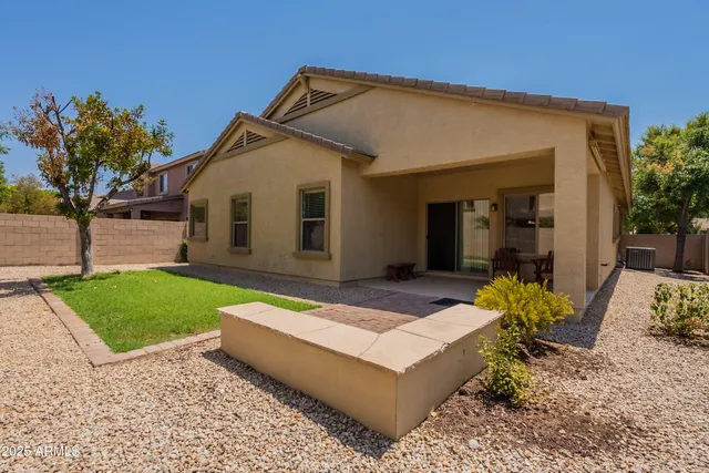 $2,350 | 4052 East Cullumber Street, Gilbert, AZ 85234