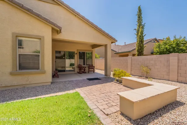 $2,350 | 4052 East Cullumber Street, Gilbert, AZ 85234
