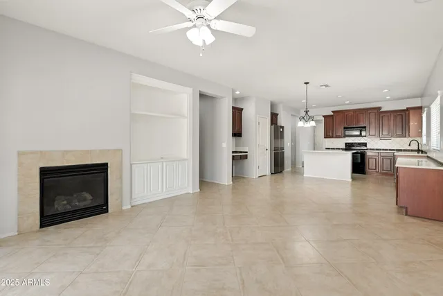 $2,350 | 4052 East Cullumber Street, Gilbert, AZ 85234