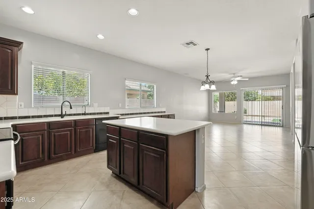 $2,350 | 4052 East Cullumber Street, Gilbert, AZ 85234