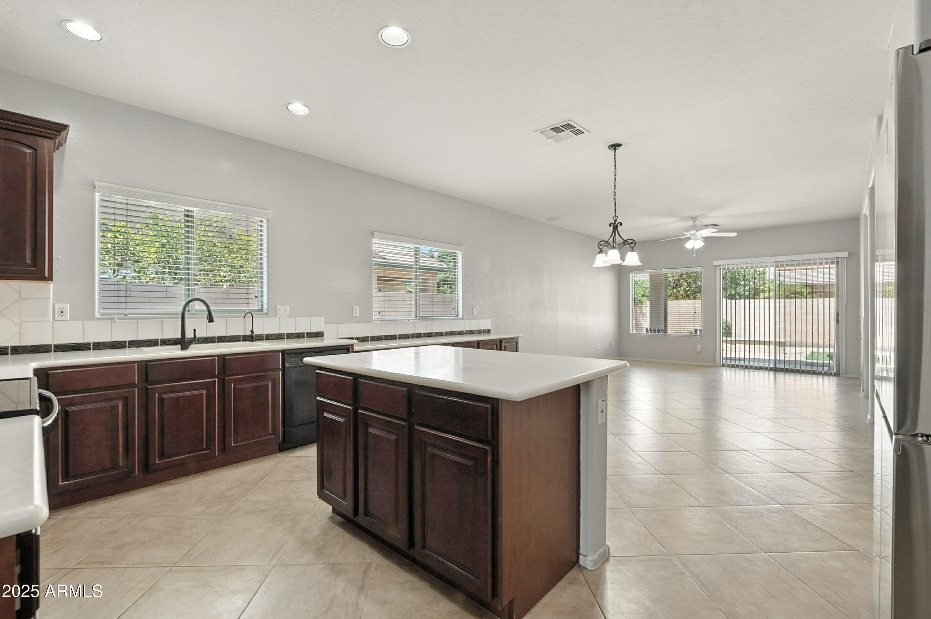 4052 East Cullumber Street Gilbert, AZ 85234 - Photo 9 of 33 11-print-Cullumber-11