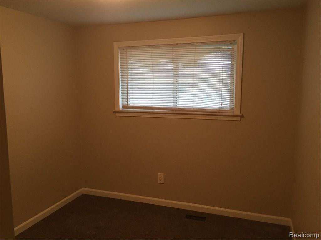 30953 Calahan Road Roseville, MI 48066 - Photo 9 of 14