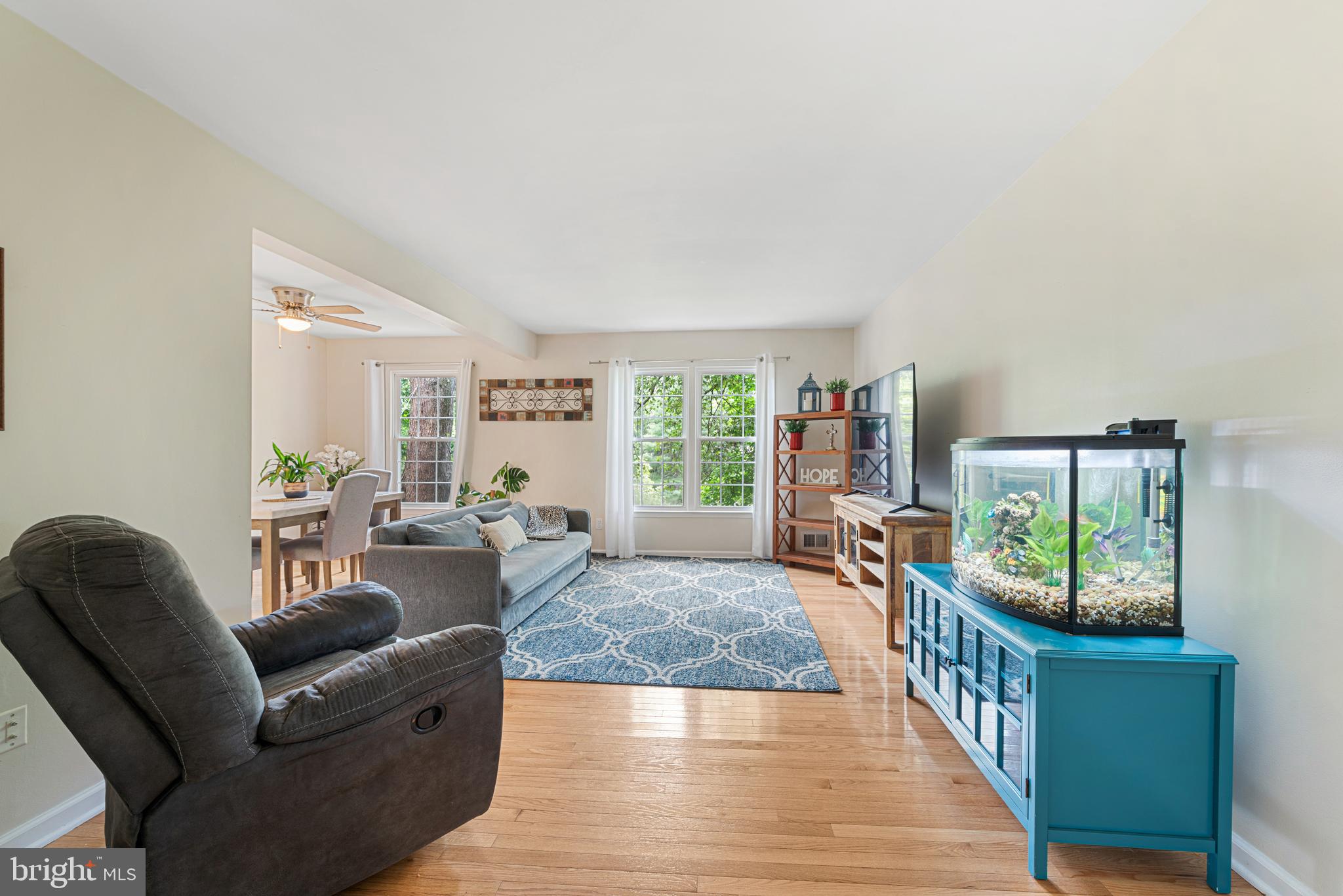 11867 Dunlop Court Reston, VA 20191 - Photo 3 of 32 Main Level- Family Room