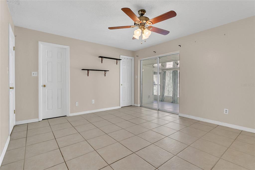 561 East Orange Street Altamonte Springs, FL 32701 - Photo 16 of 24 a view of an empty room and window