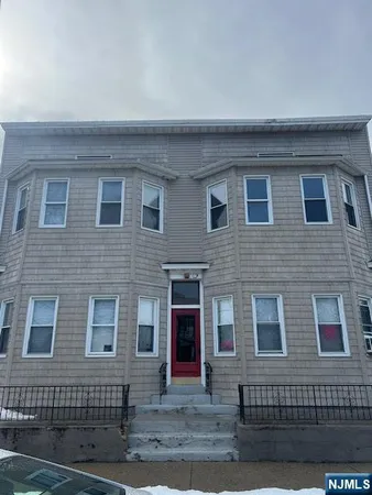 $2,400 | 11 West Quackenbush Avenue, Unit 1 WEST, Dumont, NJ 07628