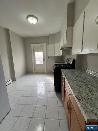 $2,400 | 11 West Quackenbush Avenue, Unit 1 WEST, Dumont, NJ 07628
