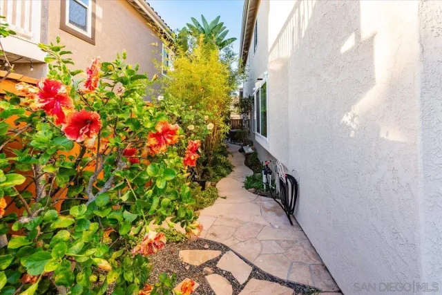 $1,175,000 | 2451 Country View Glen, Escondido, CA 92026