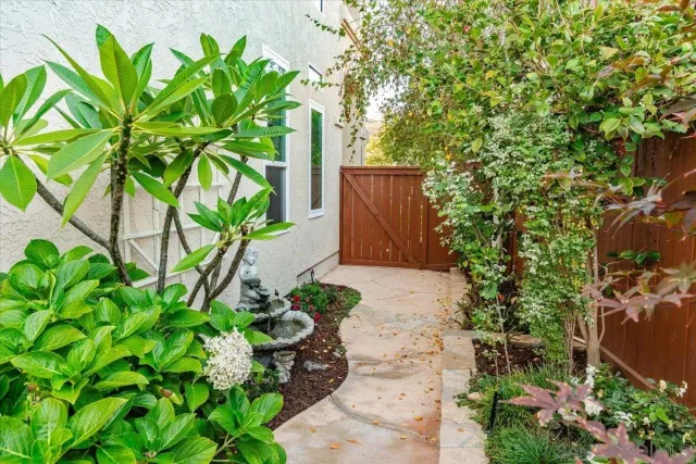 $1,175,000 | 2451 Country View Glen, Escondido, CA 92026