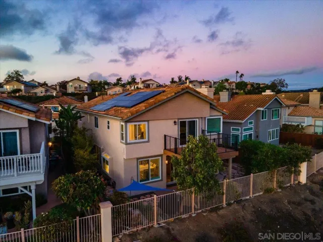 $1,175,000 | 2451 Country View Glen, Escondido, CA 92026