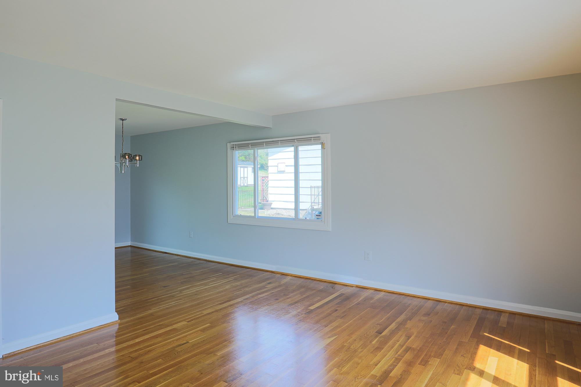 6817 Fox Meadow Road Baltimore, MD 21207 - Photo 7 of 27 Large Living Room for Entertaining