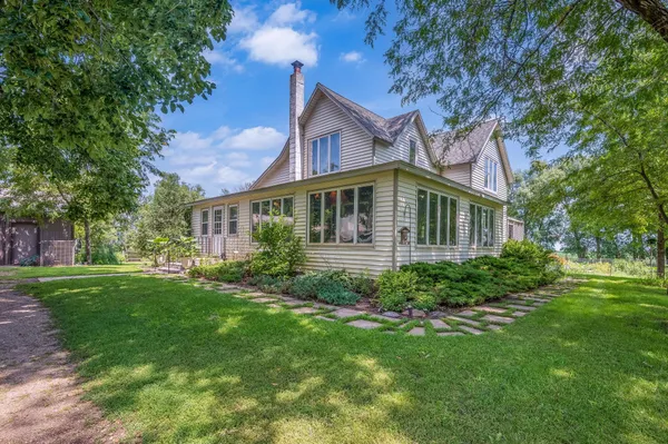 $360,000 | 45037 180th Street, Sleepy Eye, MN 56085