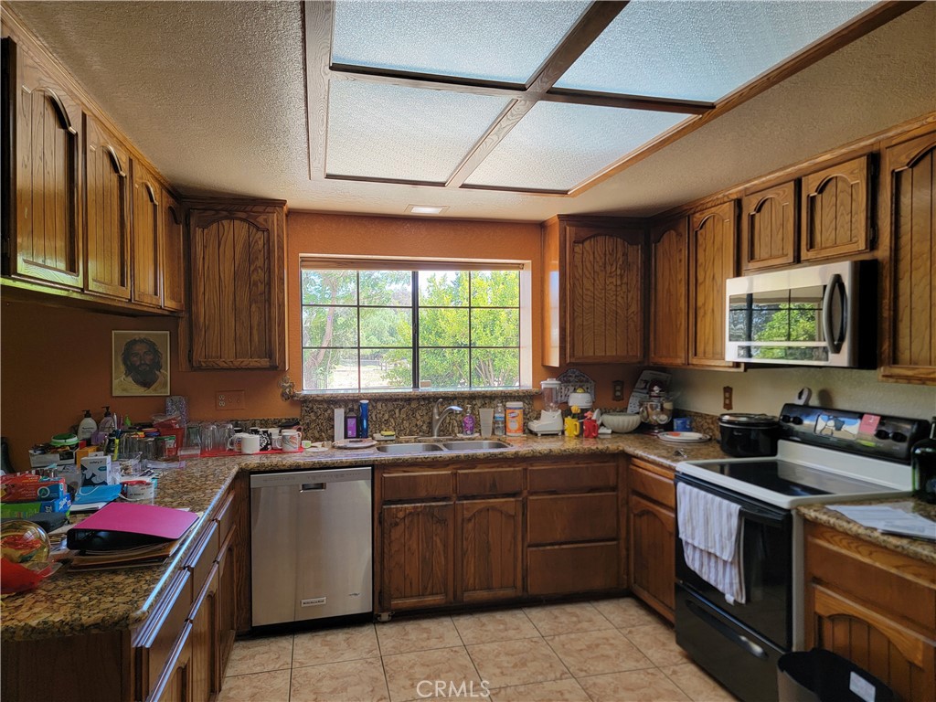10170 60th Street Riverside, CA 92509 - Photo 21 of 24 Original Kitchen
