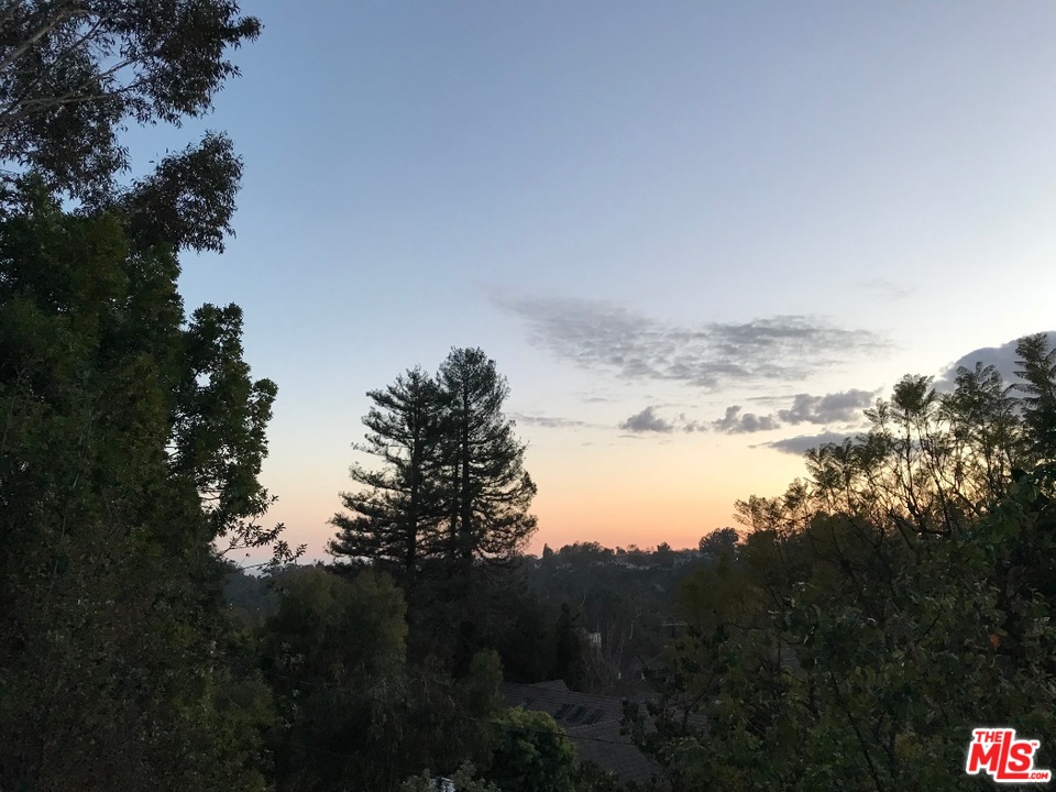 40 B Haldeman Road Santa Monica, CA 90402 - Photo 7 of 20