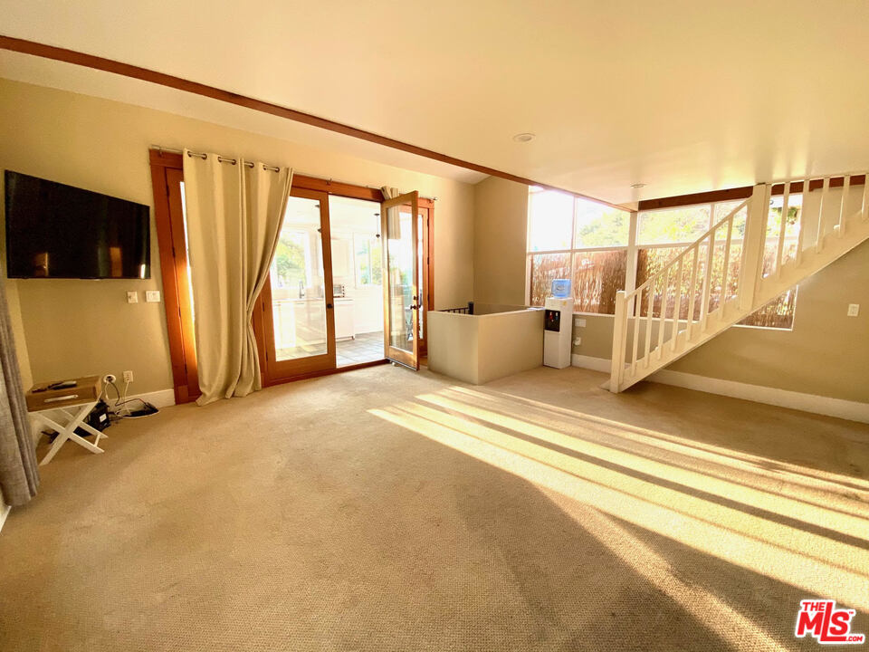 40 B Haldeman Road Santa Monica, CA 90402 - Photo 10 of 20