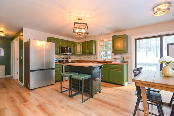 $389,900 | 185 Berry River Road, Barrington, NH 03825