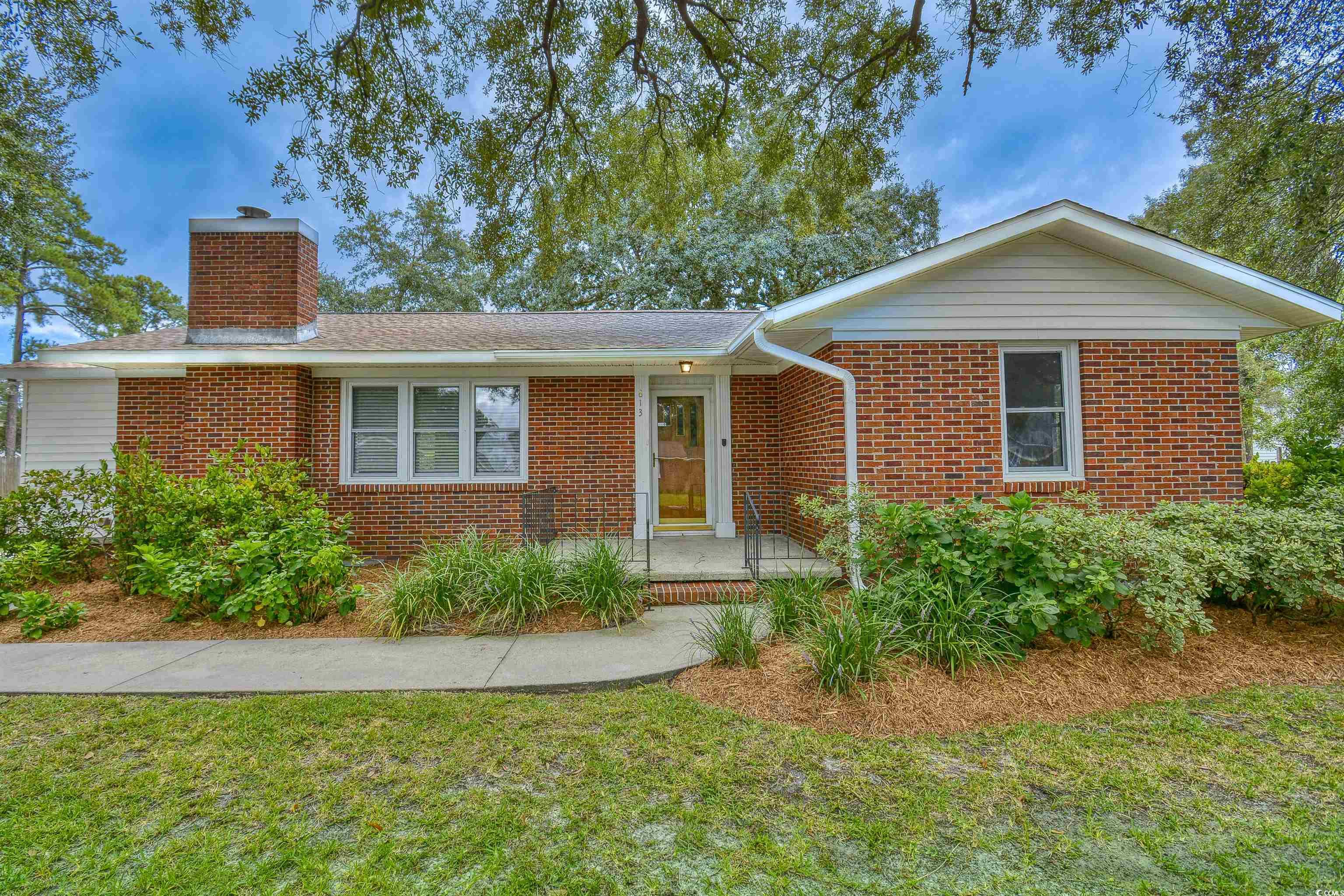 613 Olive Street Georgetown, SC 29440 - Photo 1 of 40