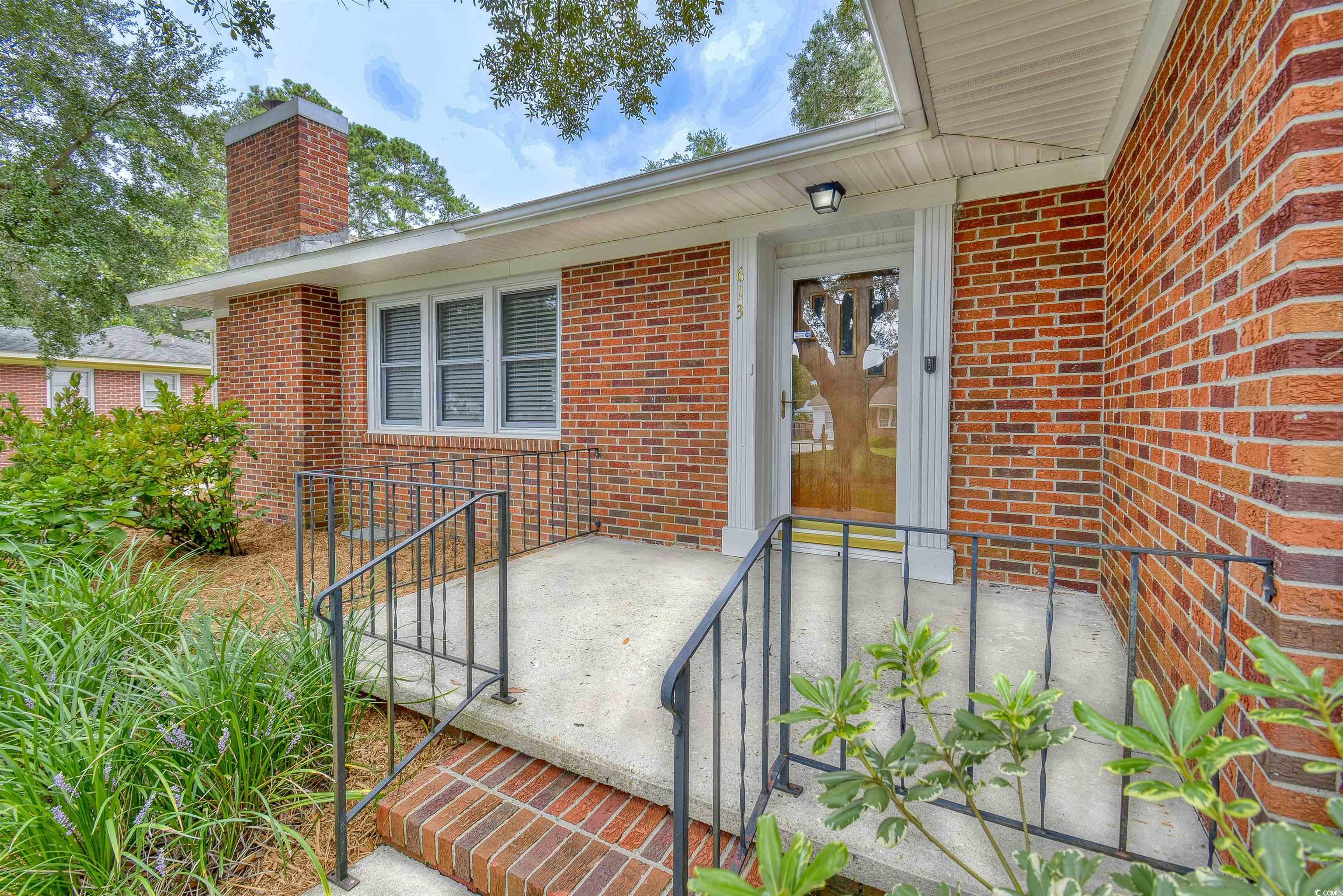 613 Olive Street Georgetown, SC 29440 - Photo 4 of 40