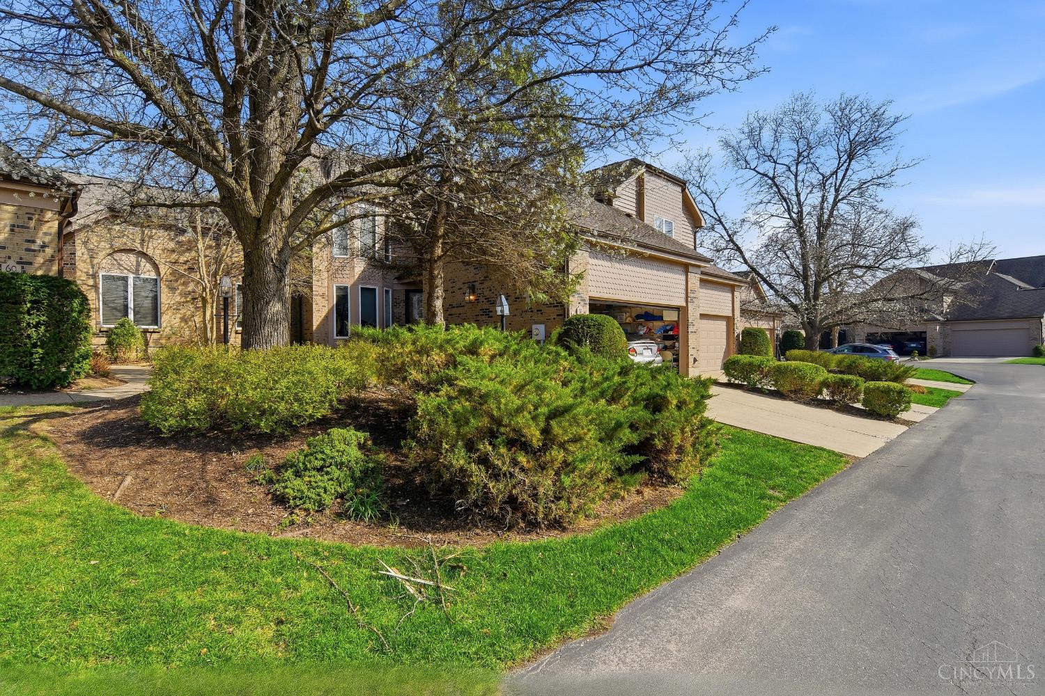 70 Waterview Court, Unit 35 Hamilton, OH 45013 - Photo 2 of 22