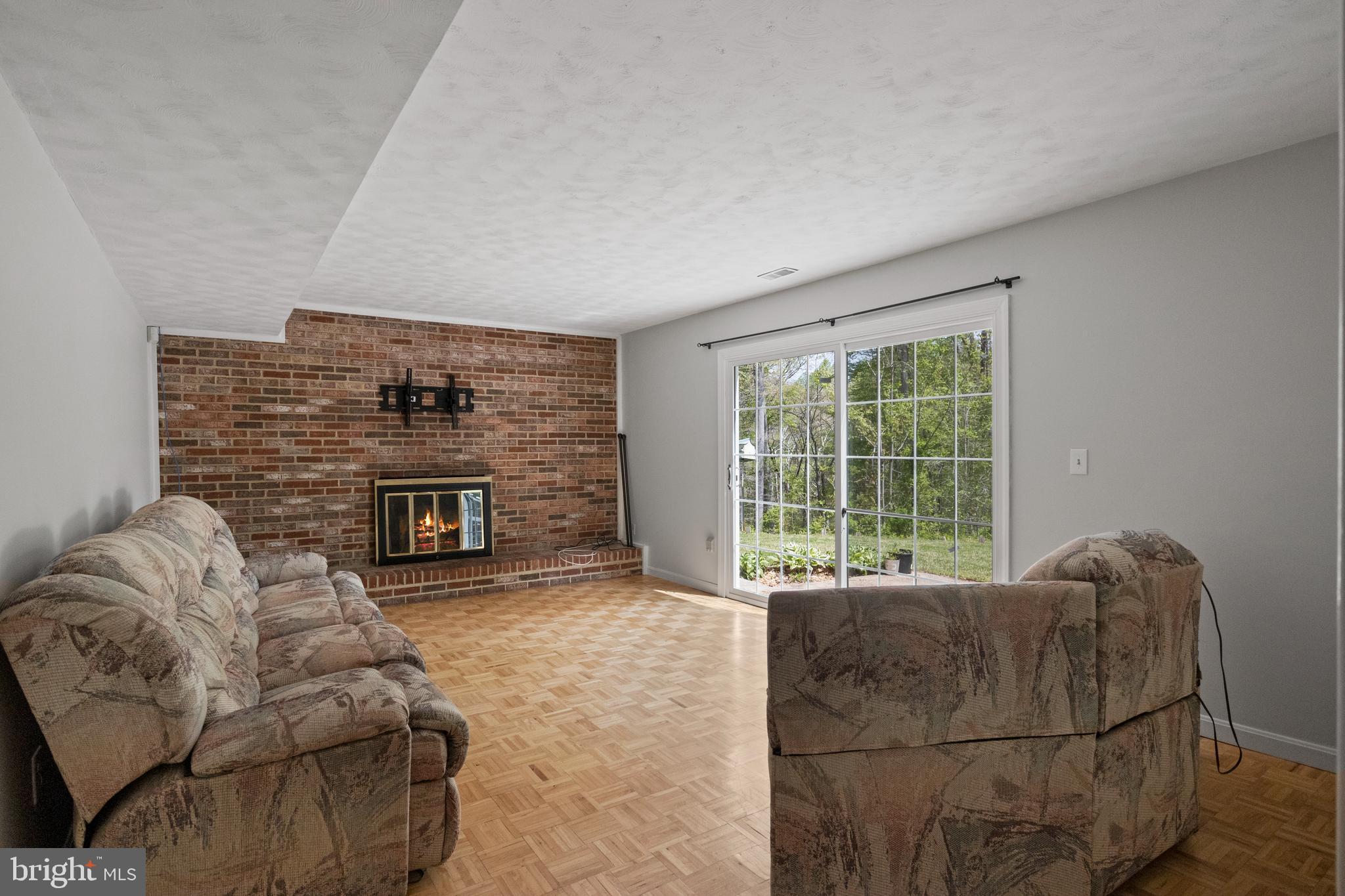 2162 Smoky Road Huntingtown, MD 20639 - Photo 14 of 38 Rec Room / Den