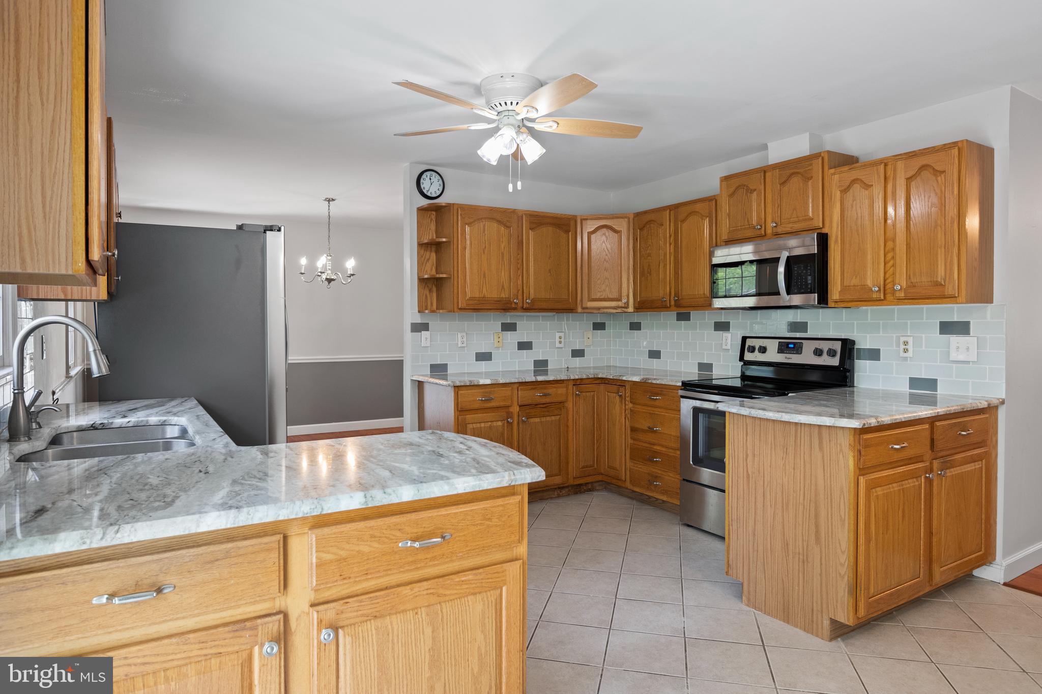 2162 Smoky Road Huntingtown, MD 20639 - Photo 4 of 38 Large Kitchen