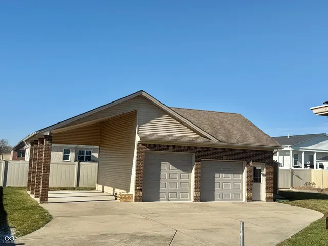 $379,000 | 1992 Austin James Lane, Seymour, IN 47274