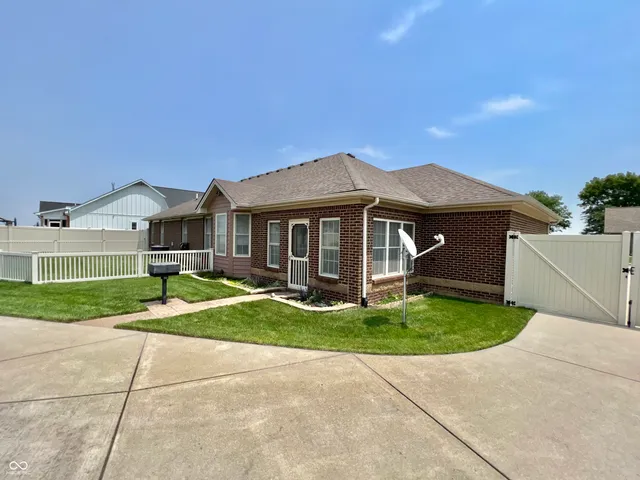 $379,000 | 1992 Austin James Lane, Seymour, IN 47274