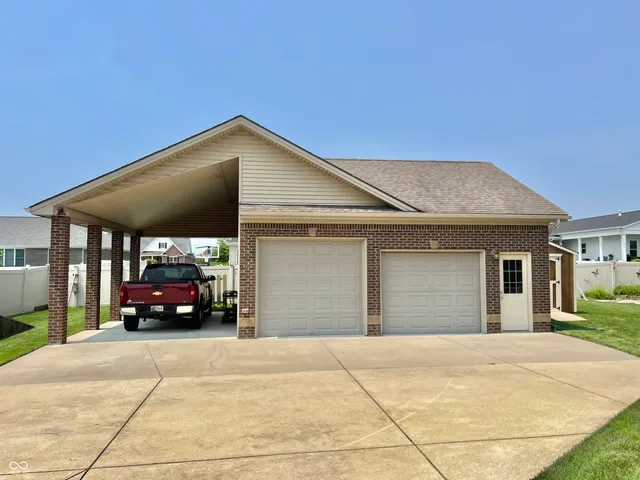 $379,000 | 1992 Austin James Lane, Seymour, IN 47274