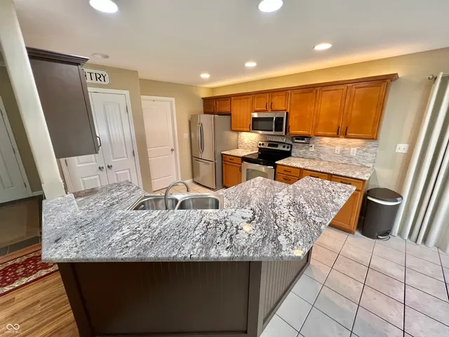 $379,000 | 1992 Austin James Lane, Seymour, IN 47274