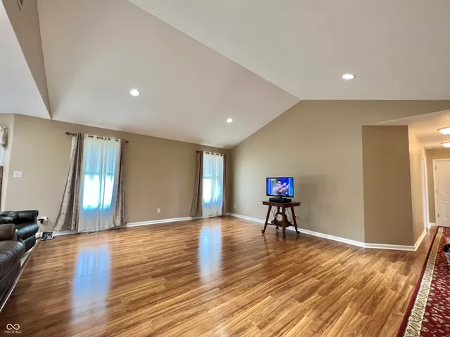 $379,000 | 1992 Austin James Lane, Seymour, IN 47274