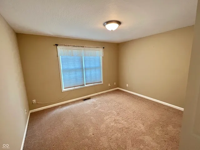 $379,000 | 1992 Austin James Lane, Seymour, IN 47274