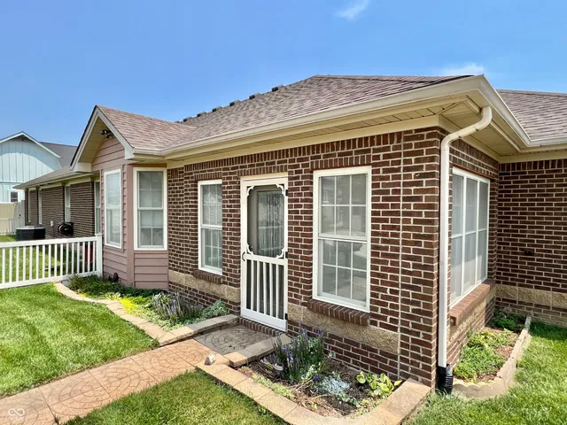 $379,000 | 1992 Austin James Lane, Seymour, IN 47274