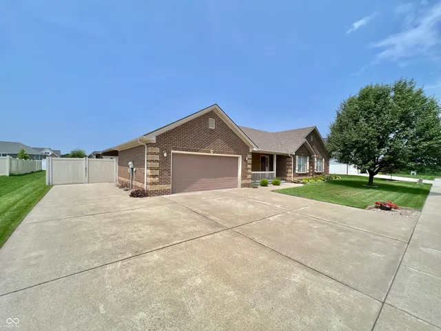 $379,000 | 1992 Austin James Lane, Seymour, IN 47274