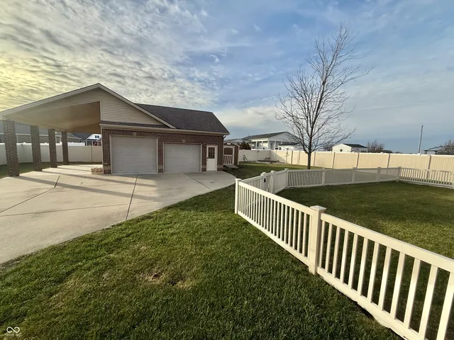 $379,000 | 1992 Austin James Lane, Seymour, IN 47274