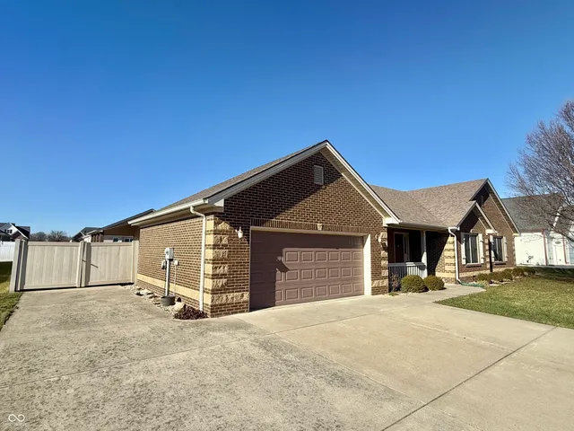 $379,000 | 1992 Austin James Lane, Seymour, IN 47274