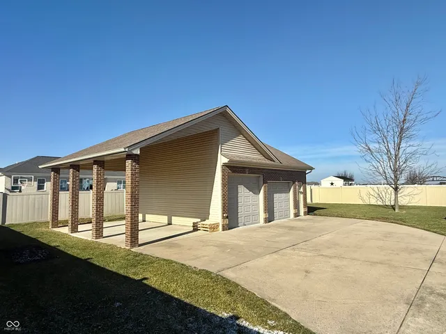 $379,000 | 1992 Austin James Lane, Seymour, IN 47274