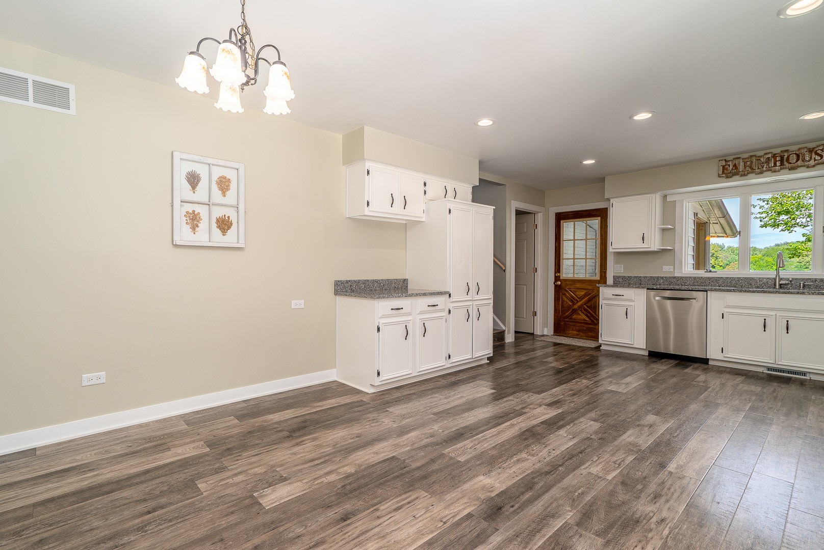 17520 West Manhattan Road Elwood, IL 60421 - Photo 5 of 26