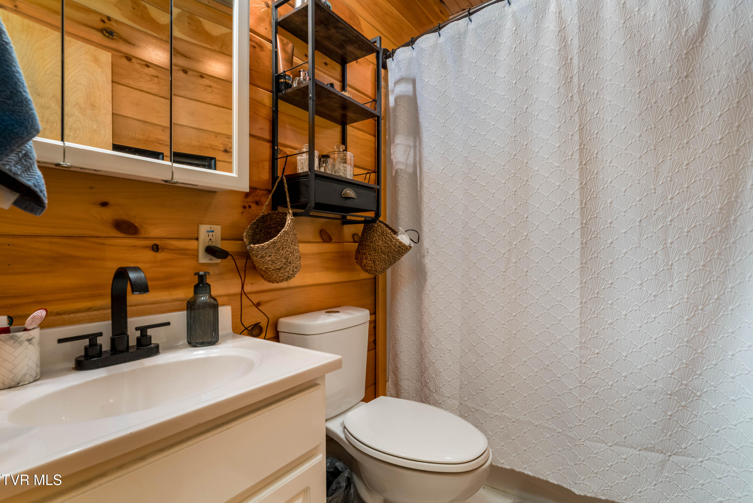135 Grindstaff Hollow Road Elizabethton, TN 37643 - Photo 45 of 116 135 Grindstaff Hollow (77 of 83)