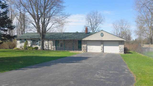 6107 Johnson Road Flushing, MI 48433 - Photo 25 of 29 21134625-24.JPG