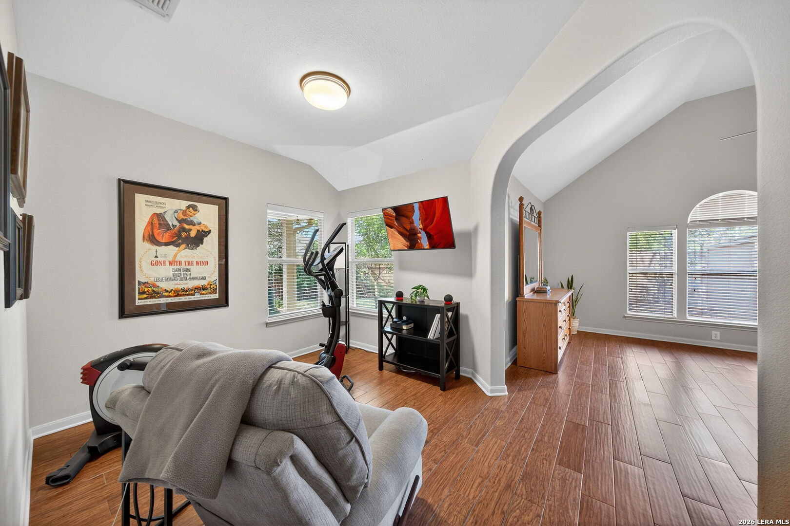 9331 Tyler Oaks Helotes, TX 78023 - Photo 25 of 47 a bed room with a bed and a desk