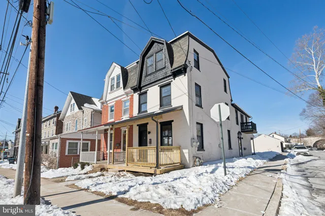 $499,000 | 215 Bridge Street, Mont Clare, PA 19453